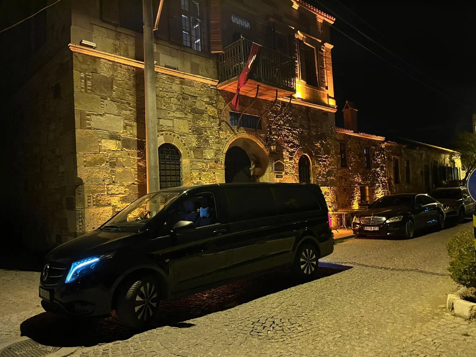 İzmir Havalimanı Akbük Transfer - Mercedes Vito